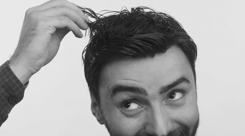 Was ist eine Haarprothese – maßgefertigter Haarersatz bei starkem Haarausfall als nicht-chirurgische Alternative zur Transplantation