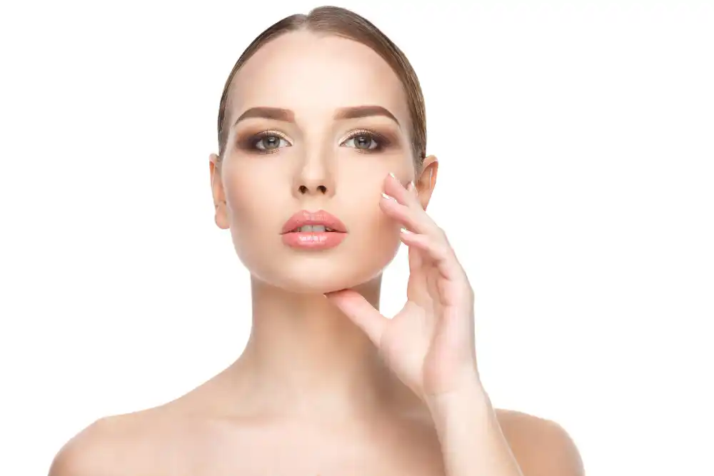 Yanak dolgusu yüzü şiş gösterir mi?